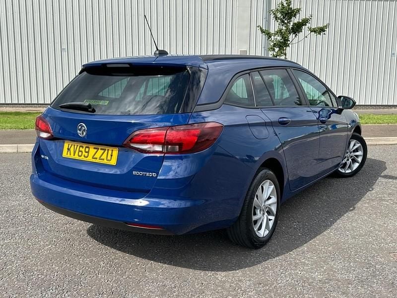 Used Vauxhall Astra 110 HP (80 kW) 2019 Blue Estate