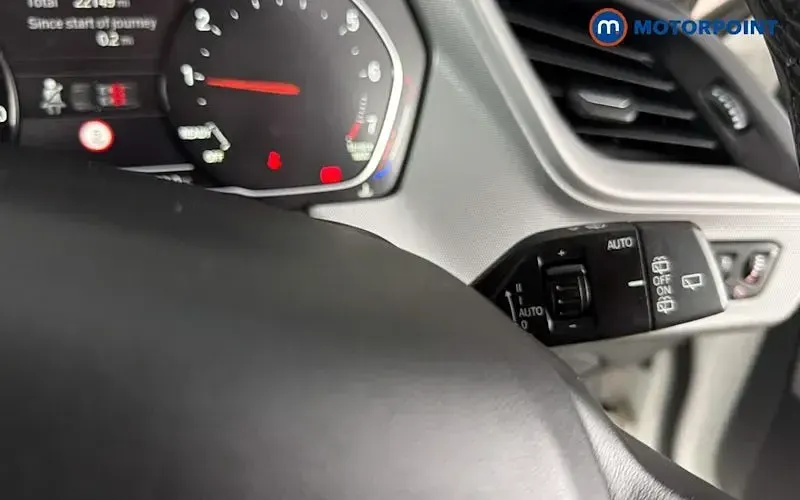 Used BMW 118 140 HP (102 kW) 2020 White Hatchback
