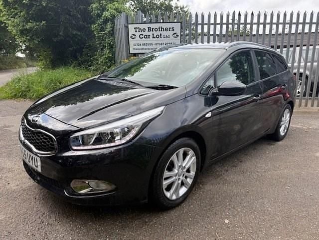 Black Used 2015 Kia Ceed Estate | £4,495 (Fair price) - Image 1/4
