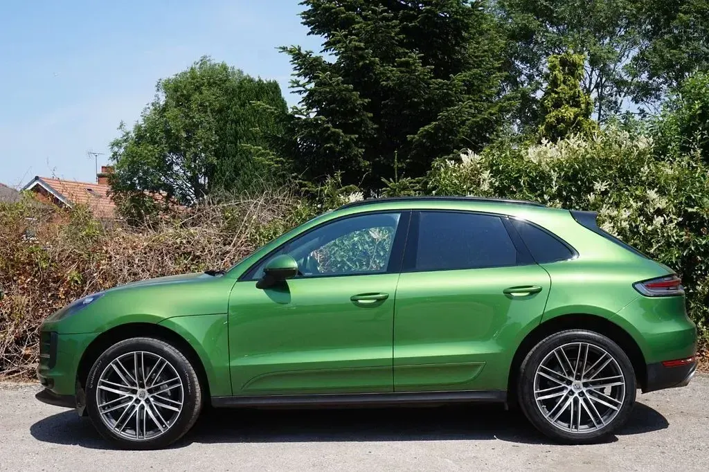 Used Porsche Macan 354 HP (260 kW) 2019 Green SUV