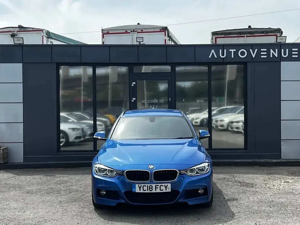 Used BMW 320 M Sport 190 HP (139 kW) 2018 Blue Estate