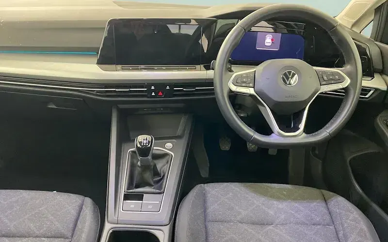 Begagnad VW Golf VIII Life 110 HK (80 kW) 2024 Halvkombi
