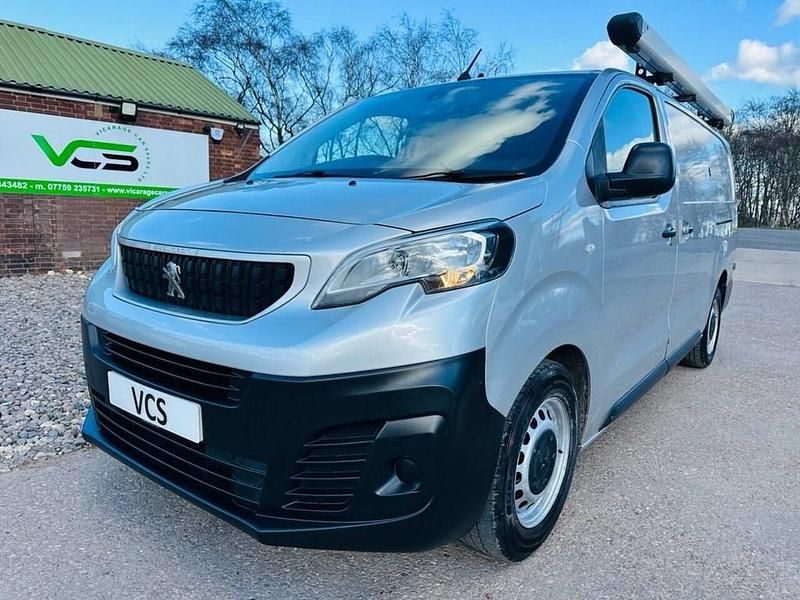 Used Peugeot Expert 2019 Silver Van