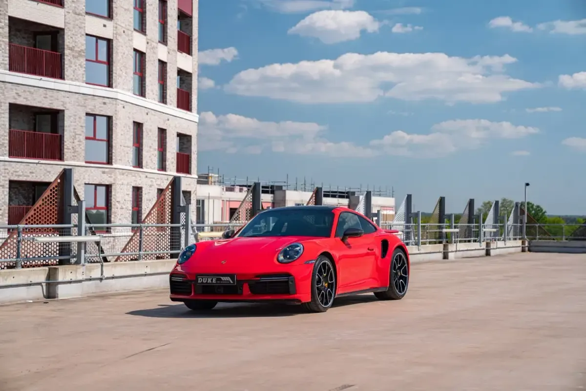 Usado Porsche 911 650 HP (478 kW) 2022 Vermelho Coupé