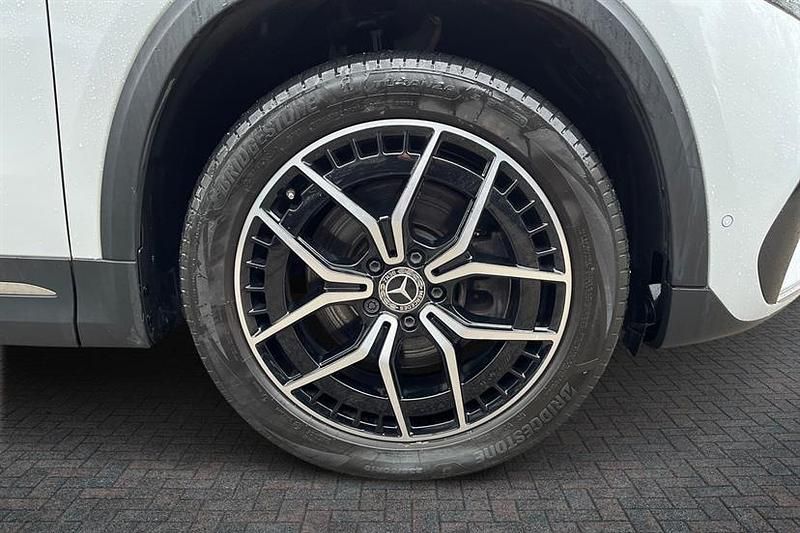 Used Mercedes EQA250 AMG Line Premium 139 kW (190 HP) 2021 Digital white SUV
