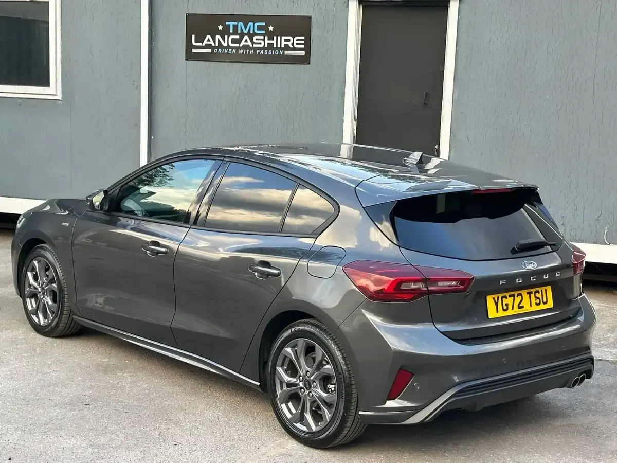 Used Ford Focus ST-Line 125 HP (91 kW) 2022 Grey Hatchback