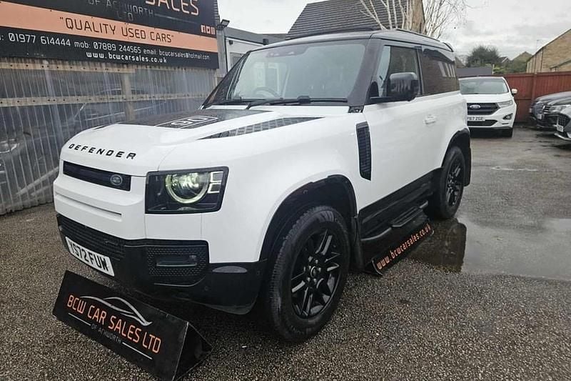Used 2022 Land Rover Defender SE Dynamic Hatchback | £48,495 (Good price) - Image 1/1