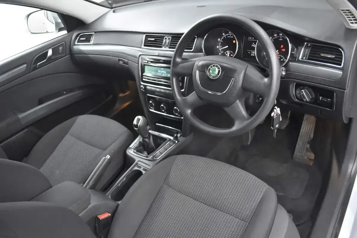 Used Skoda Superb 125 HP (91 kW) 2009 Silver Hatchback