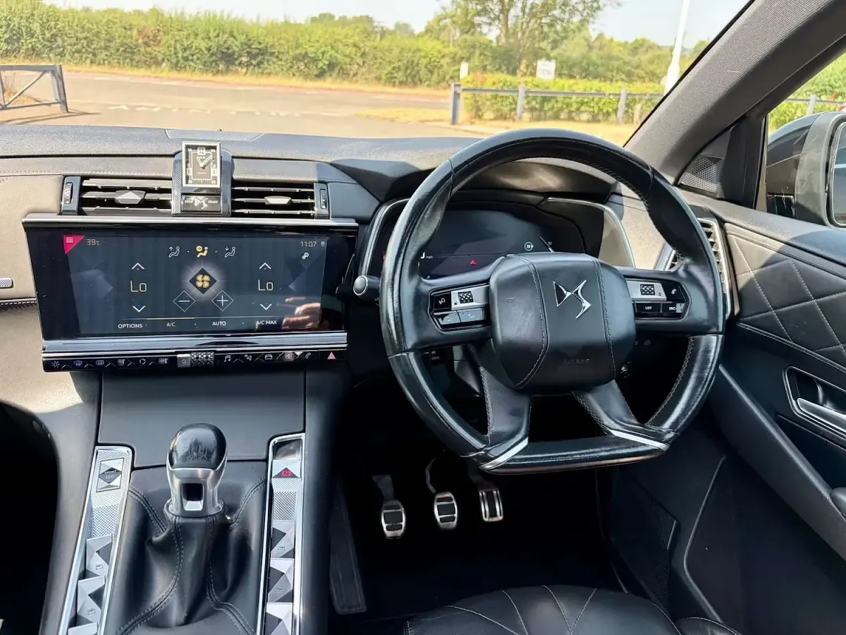Used DS Automobiles DS7 Crossback Prestige 130 HP (95 kW) 2019 Brown SUV