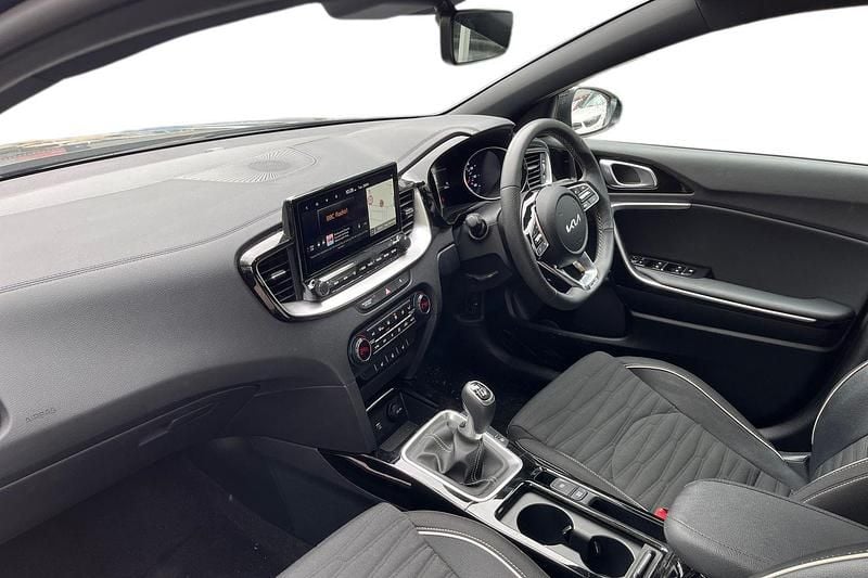 Usado Kia XCeed GT-Line 138 CV (101 kW) 2025 Negro SUV