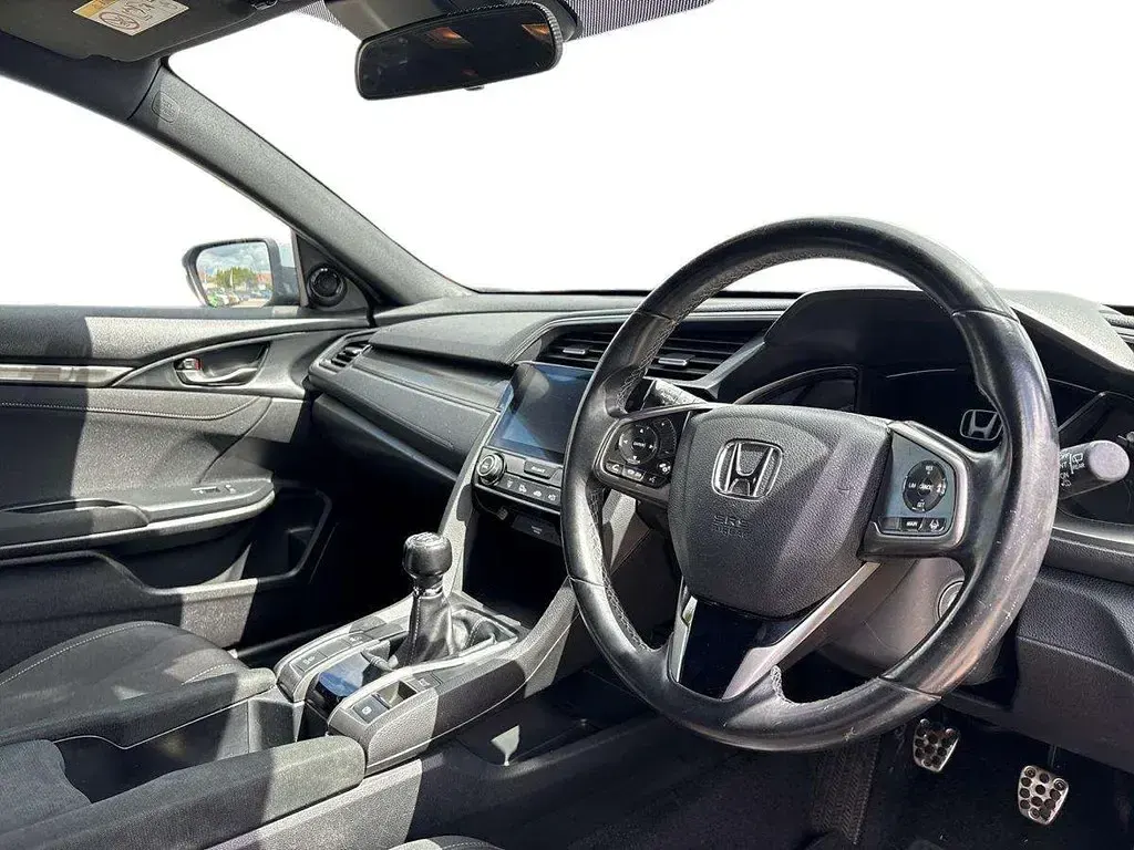 Used Honda Civic SR 124 HP (91 kW) 2019 Grey Hatchback