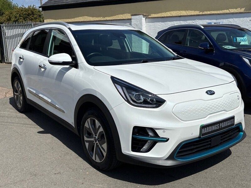 White Used 2021 Kia e-Niro 4 SUV | £16,990 (Fair price) - Image 1/3
