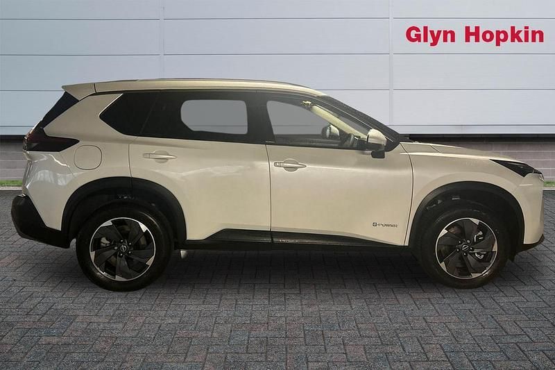 New Nissan X-Trail N-Connecta 213 HP (156 kW) 2025 White SUV