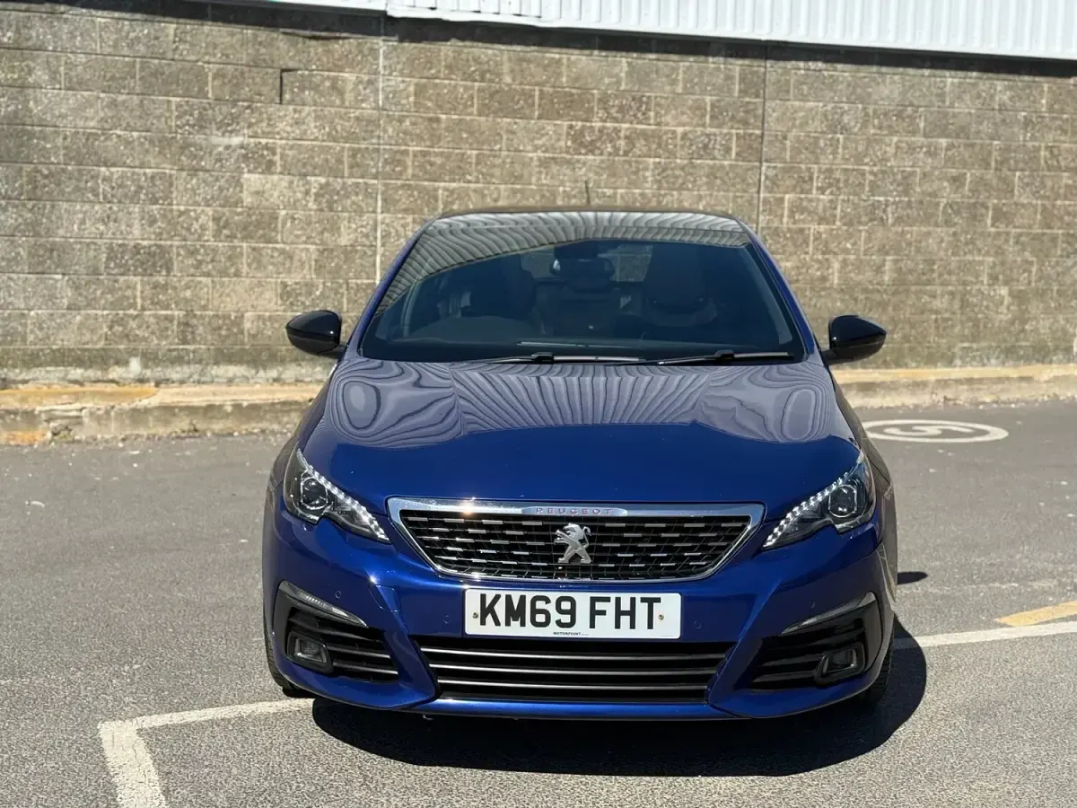Used Peugeot 308 GT-line 2019 Blue Hatchback