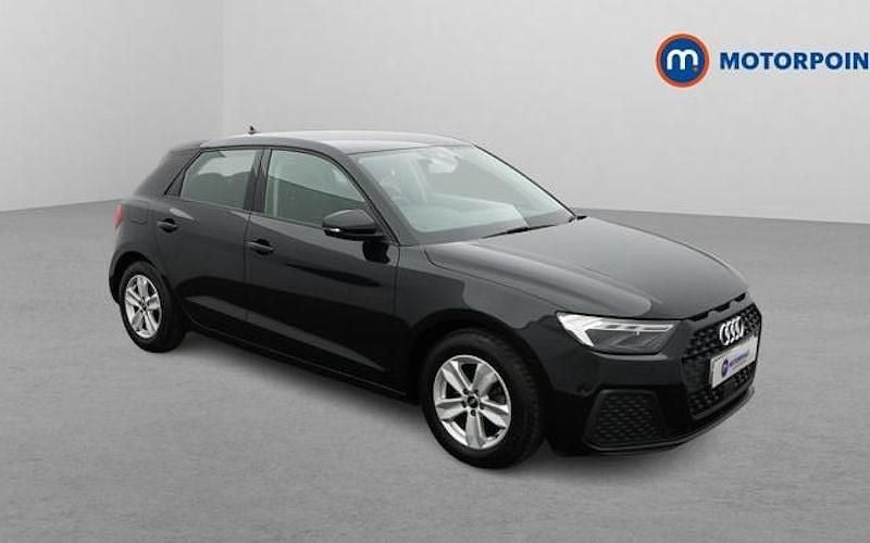 Usado Audi A1 Sportback Black Edition 116 HP (85 kW) 2023 Citadino