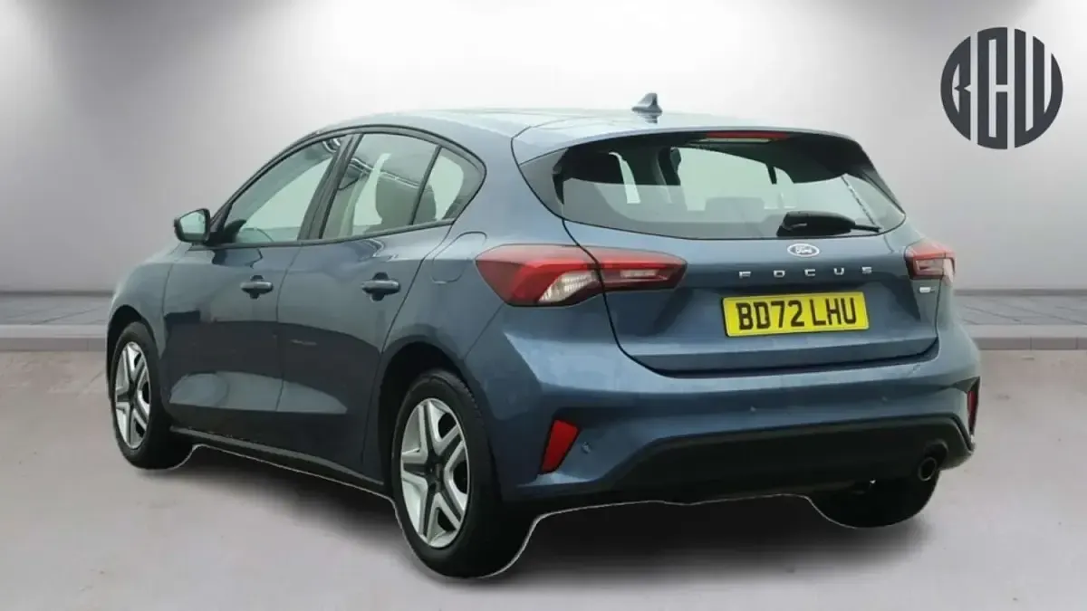 Used Ford Focus Trend 125 HP (91 kW) 2022 Blue Hatchback