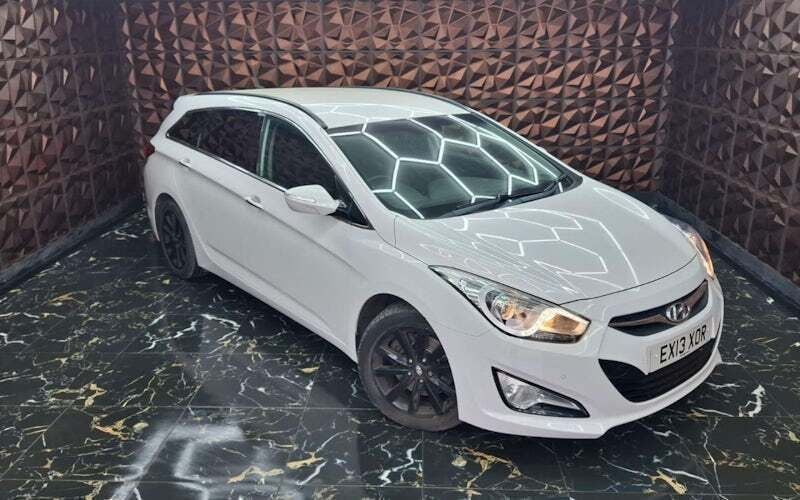 White Used 2013 Hyundai i40 Style Estate | £5,849 (Fair price) - Image 1/4
