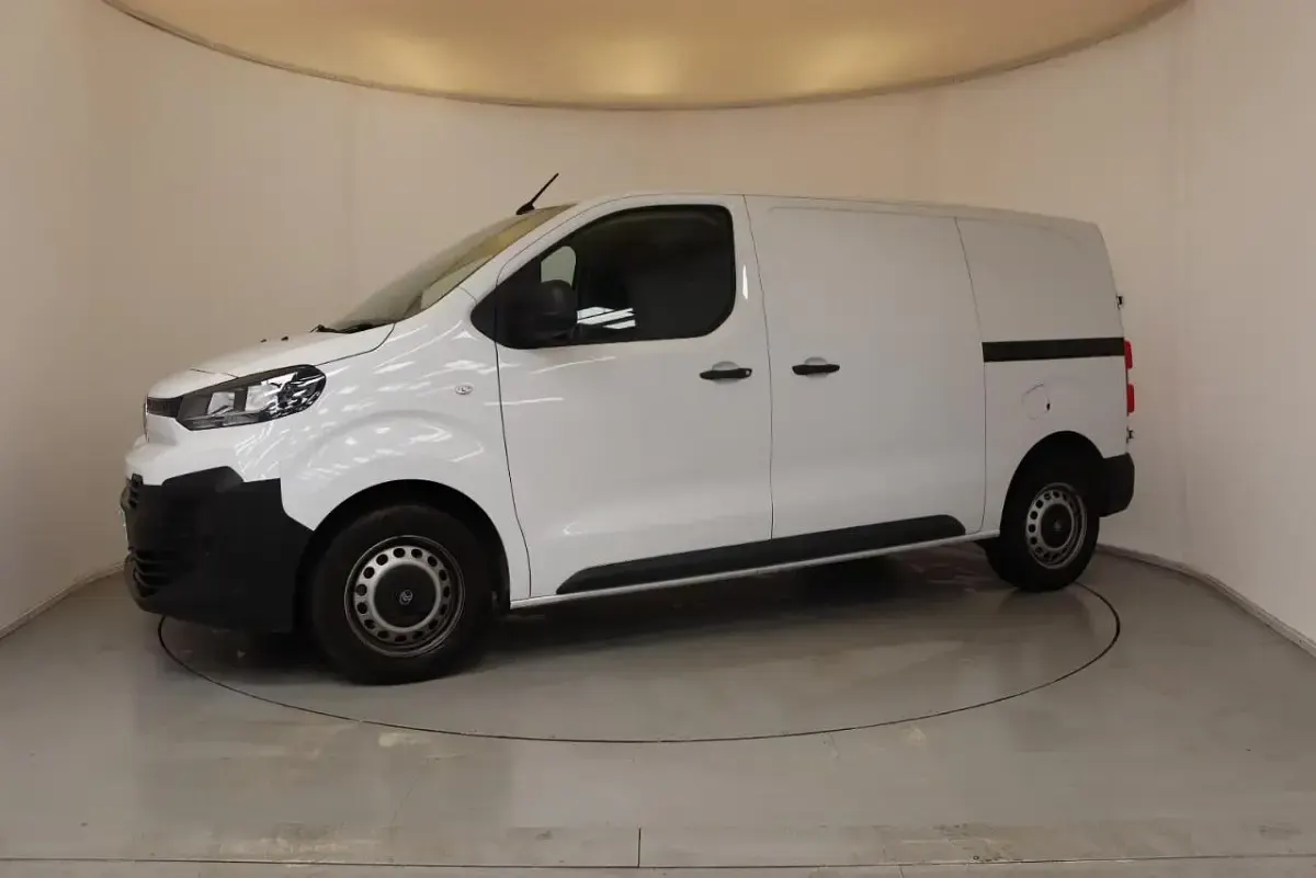 Used Citroën Dispatch 118 HP (86 kW) 2025 White MPV