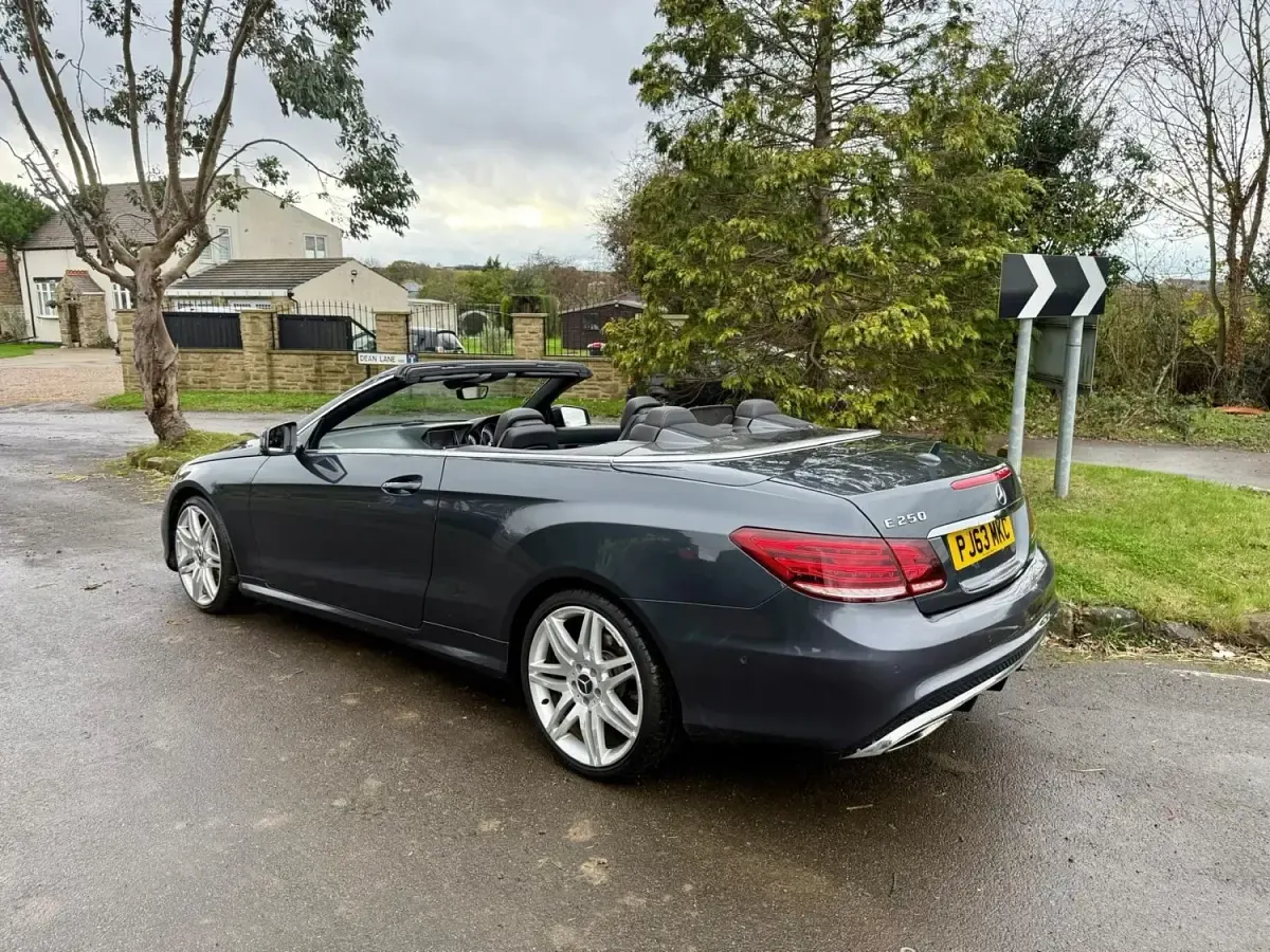 Usado Mercedes E250 AMG 2013 Cinzento Cabrios
