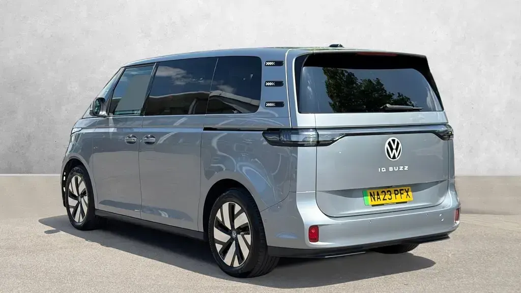 Used VW ID. Buzz Pro 150 kW (204 HP) 2023 MPV