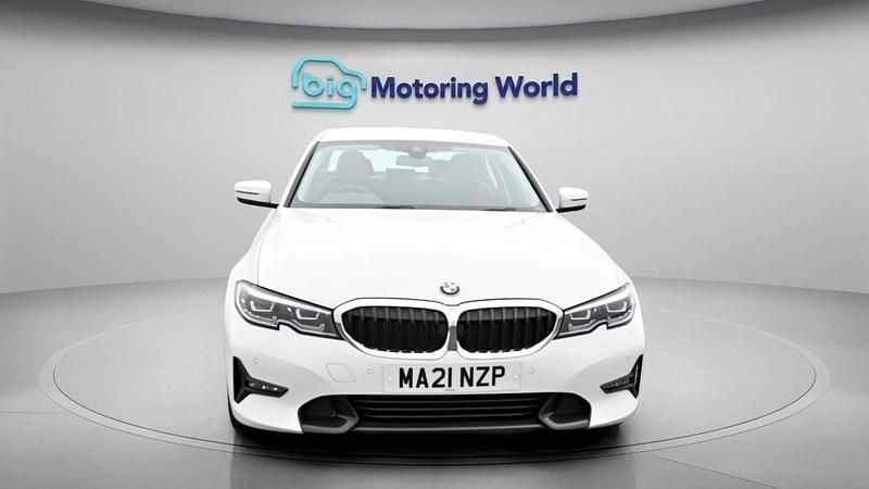Used BMW 320 Sport Line 2021 White Sedan