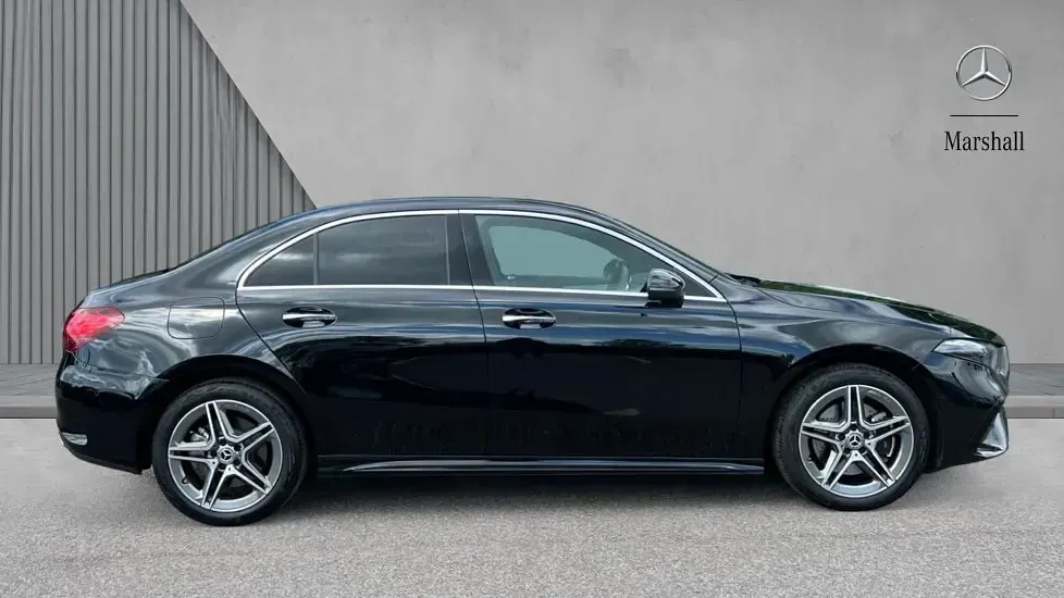 Usado Mercedes A250 AMG Line Premium 218 HP (160 kW) 2025 Preto