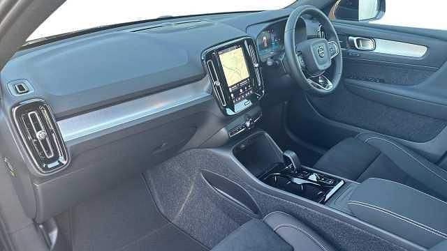 New Volvo XC40 Ultra 161 HP (118 kW) 2026 Black SUV