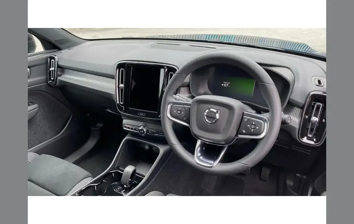 Used Volvo EX40 Plus 182 kW (248 HP) 2026 Blue SUV
