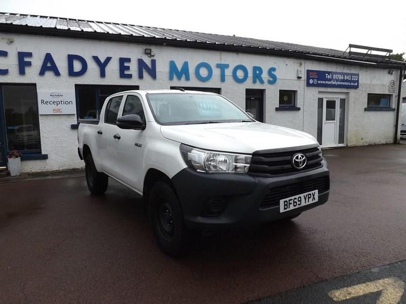 White Used 2019 Toyota HiLux Active Pickup | £14,500 (Super price) - Image 1/4