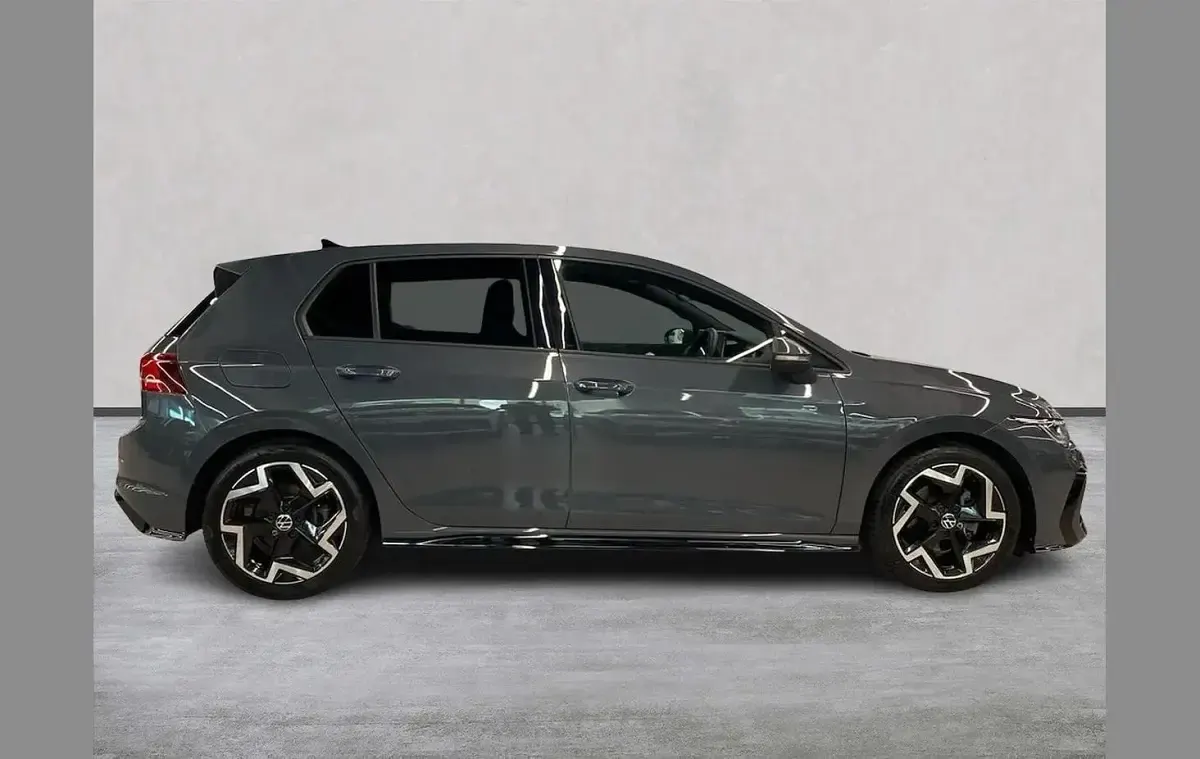 Used VW Golf VIII R-line 150 HP (110 kW) 2025 Grey Hatchback