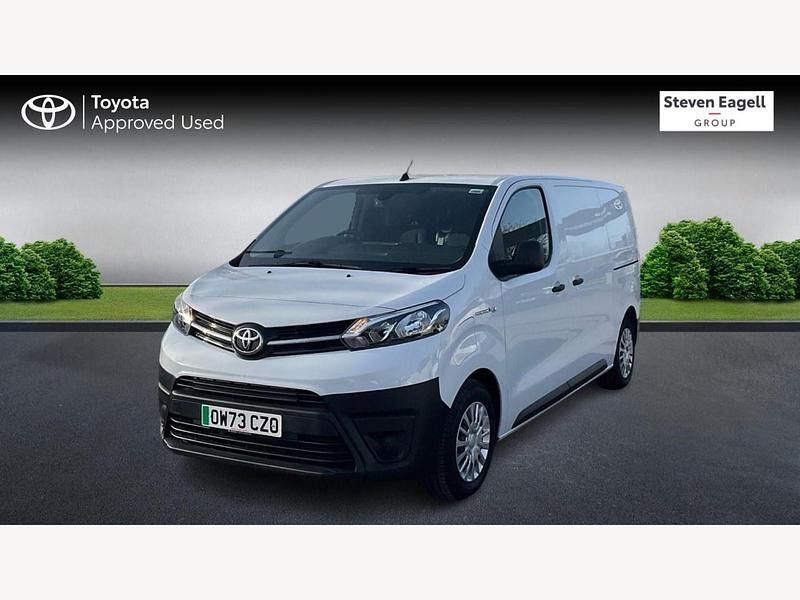 Used Toyota Proace 71 kW (97 HP) 2023 White MPV