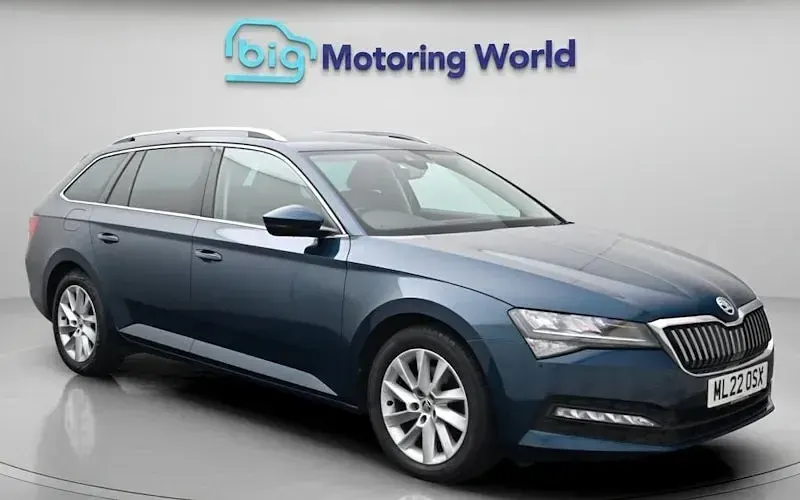 Usado Skoda Superb SE Technology 150 CV (110 kW) 2022 Familiar