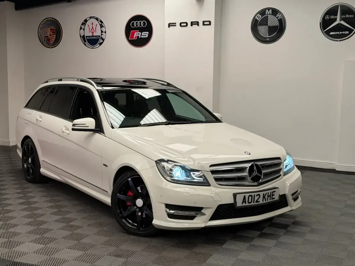 Begagnad Mercedes C250 2012 Vit Kombi