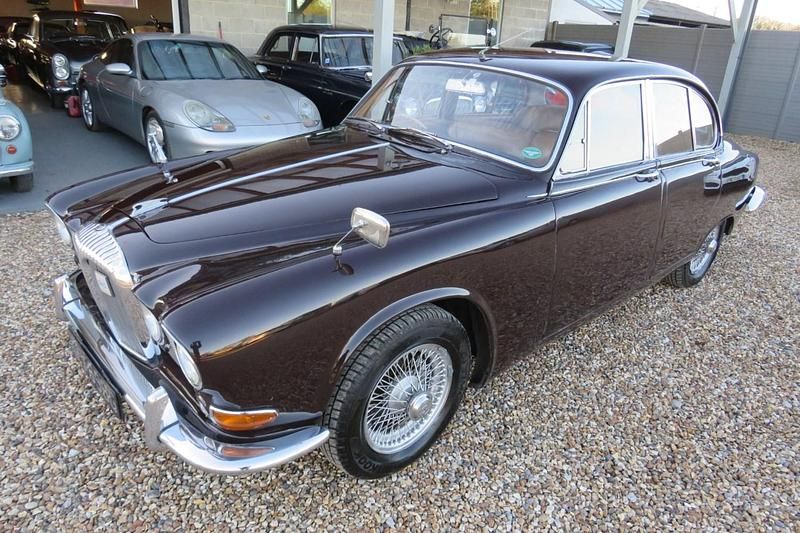 Brown Used 1969 Daimler Sovereign Sedan | £15,750 - Image 1/4