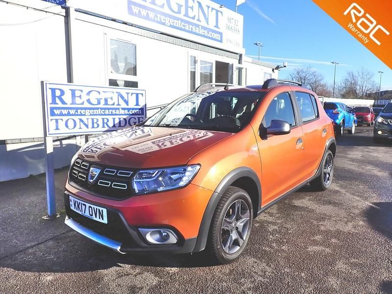 Used Dacia Sandero Stepway 90 HP (66 kW) 2017 Orange Hatchback