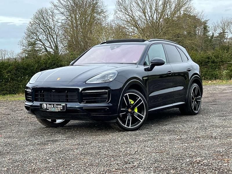 Used Porsche Cayenne Platinum Edition 462 HP (339 kW) 2022 Blue SUV
