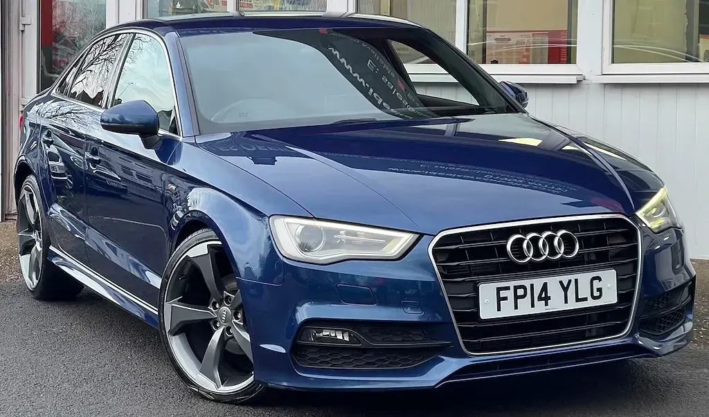 Begagnad Audi A3 S-Line 150 HK (110 kW) 2014 Blå Sedan