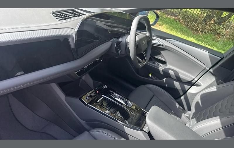 New Audi A6 e-tron S-Line 269 kW (367 HP) 2026 Blue Hatchback