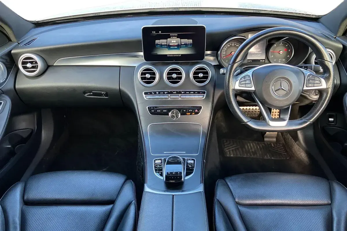 Used Mercedes C250 AMG Line Premium Plus 204 HP (150 kW) 2018 Silver Sedan