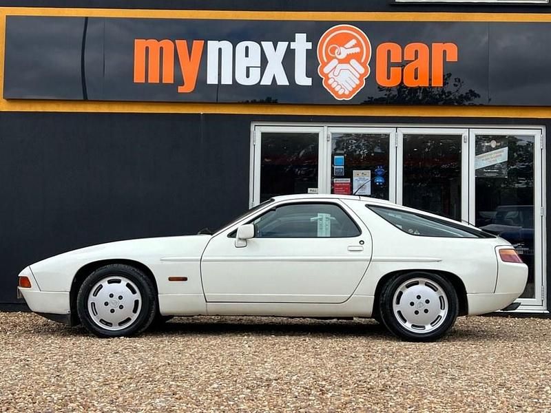 Usado Porsche 928 320 HP (235 kW) 1990 Branco Coupé
