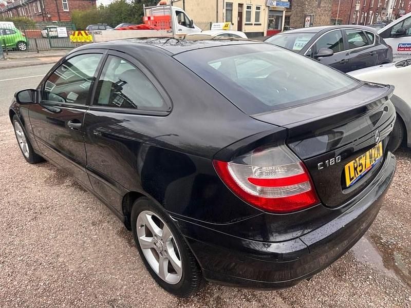 Used Mercedes C180 SE 143 HP (105 kW) 2007 Black Coupe