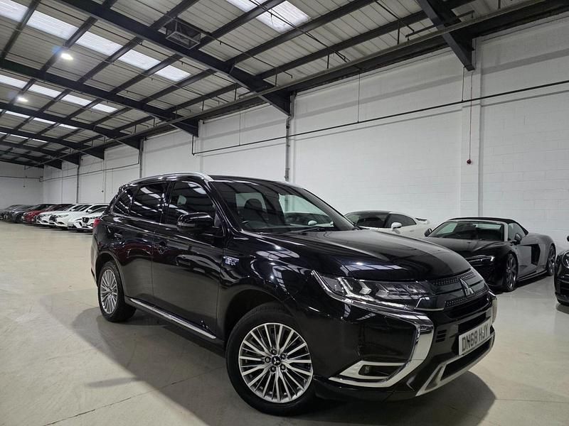 Used Mitsubishi Outlander P-HEV 2018 Black Estate