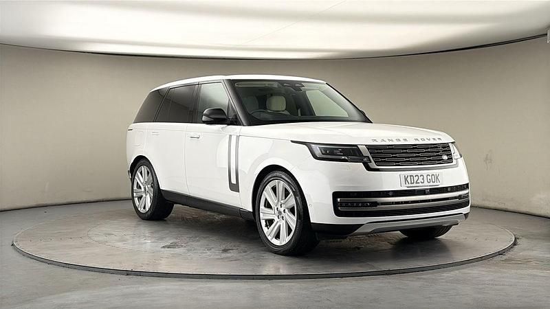 Used Land Rover Range Rover HSE 300 HP (220 kW) 2023 Ostuni pearl white SUV