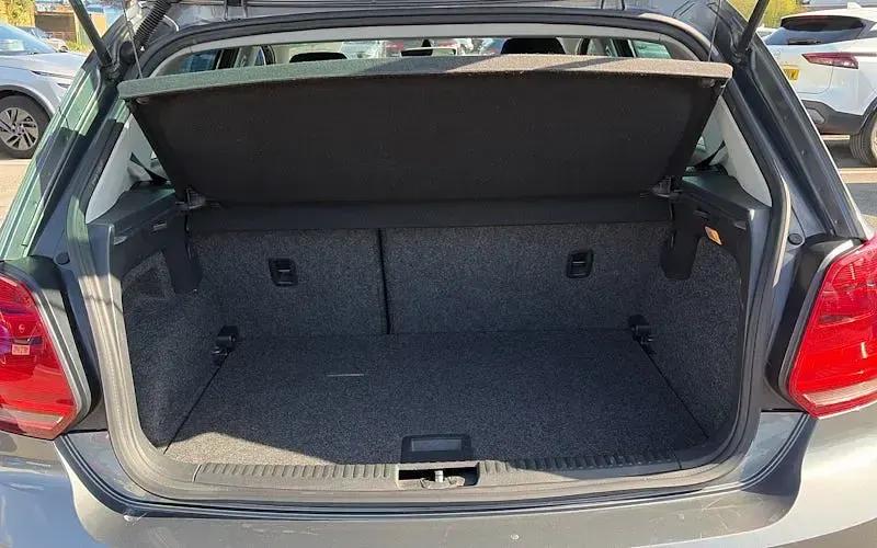 Begagnad VW Polo Edition 90 HK (66 kW) 2017 Grå Halvkombi