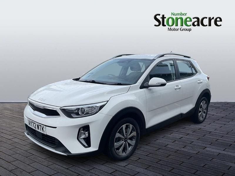 Used Kia Stonic 99 HP (72 kW) 2022 White SUV