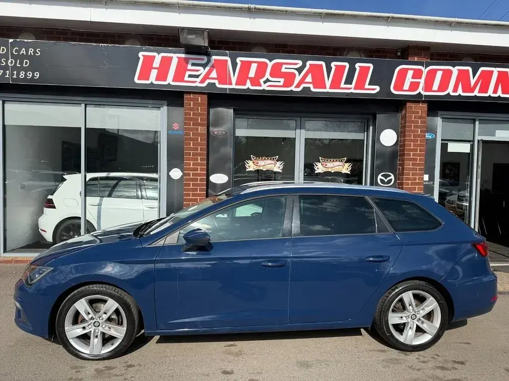 Used Seat Leon ST FR 150 HP (110 kW) 2018 Blue Estate