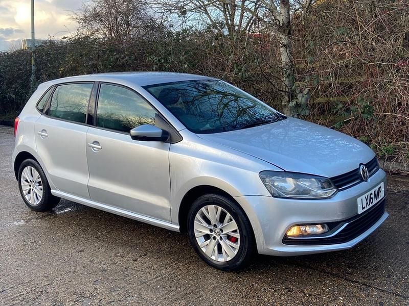 Begagnad VW Polo SE 2016 Silver Halvkombi