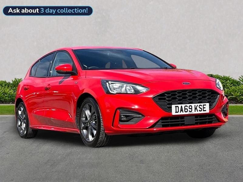 Used Ford Focus ST-Line 125 HP (91 kW) 2019 Red Hatchback