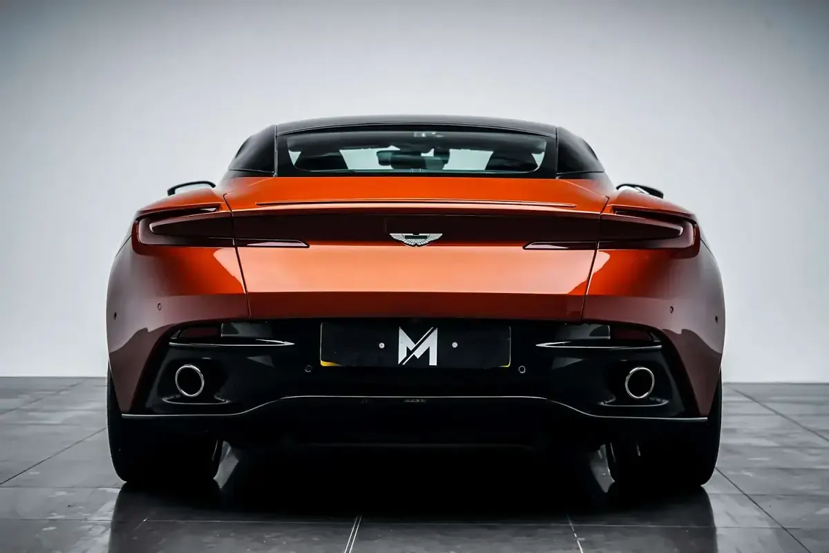 Used Aston Martin DB11 608 HP (447 kW) 2017 Orange Coupe