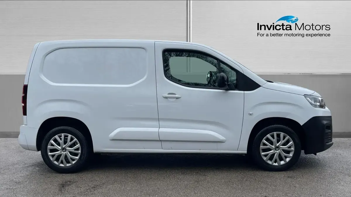 Used Citroën Berlingo 2023 White MPV